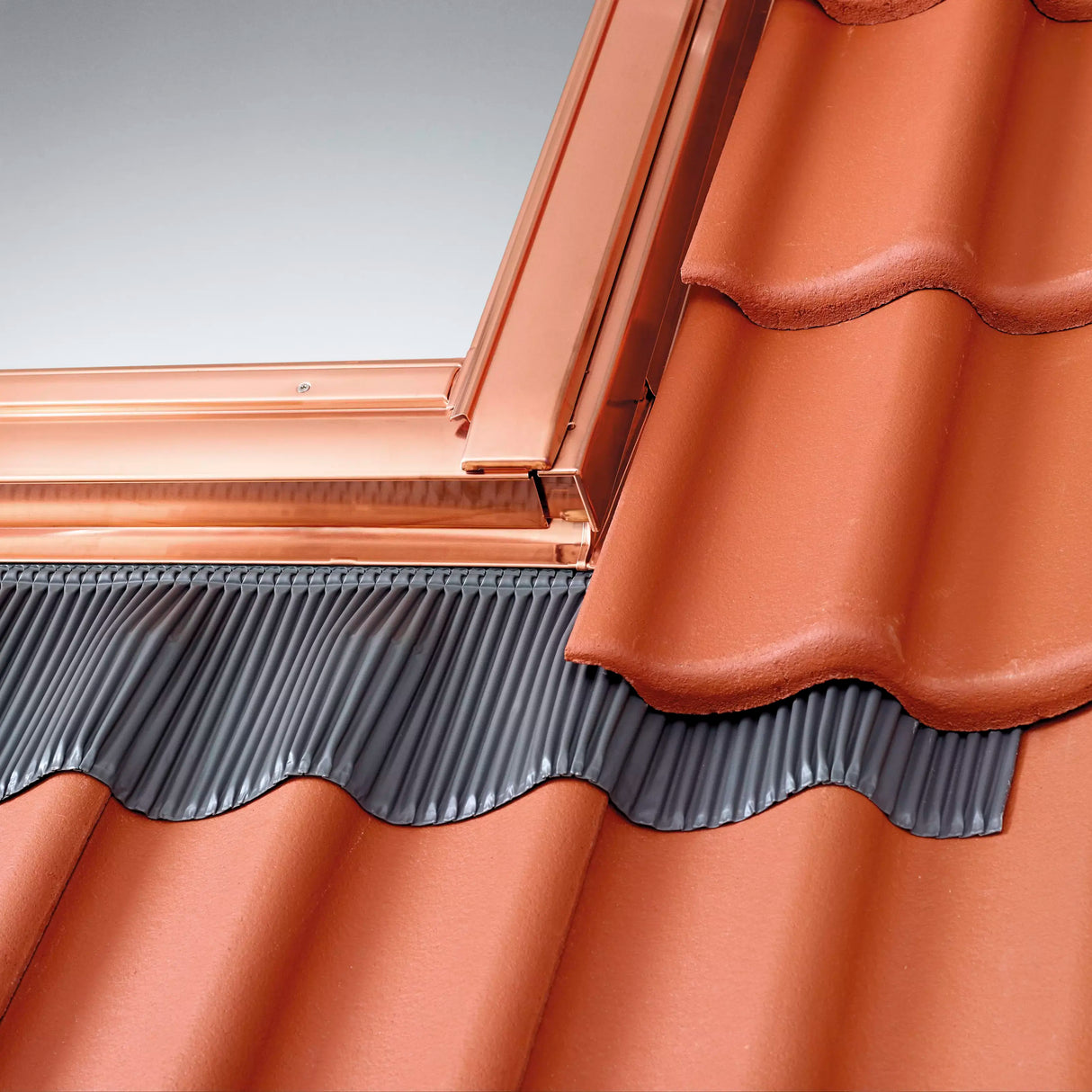 94x118 cm VELUX Pro+ EDW PK06 2100 Tile Flashing with Insulation | Copper Finish.